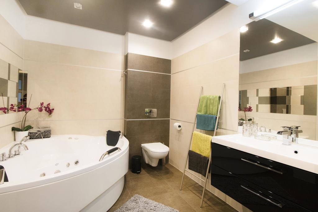 Kings City - Skawinska Apartment Cracovie Extérieur photo